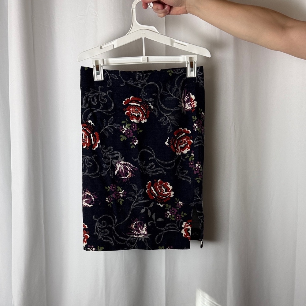 LOFT navy blue Pencil Skirt with Red Rose Print